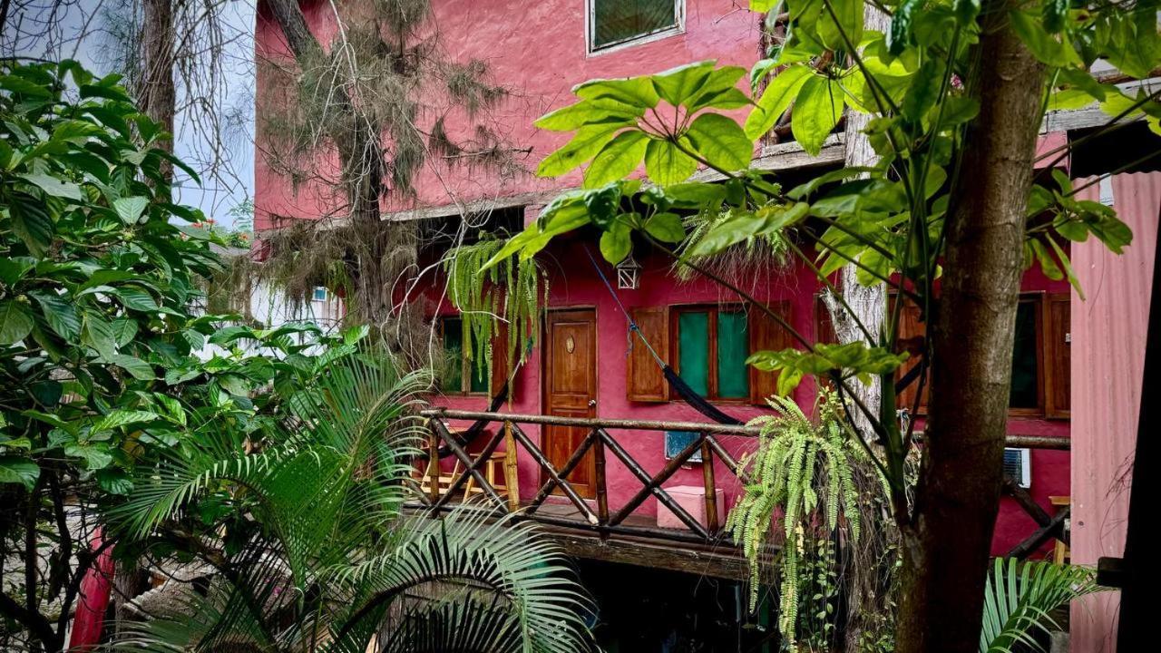 Hostal Mamacucha Монтаньита Экстерьер фото